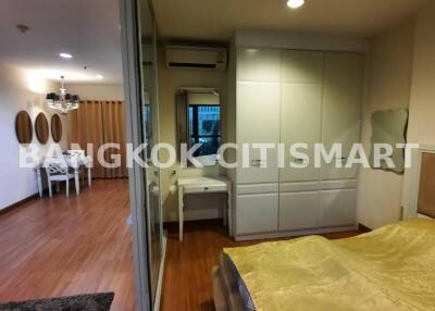 Condo at The Crest Phaholyothin 11 for sale