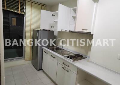 Condo at Life@Ratchada-Suthisan for sale