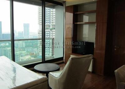 Condo at The Address Sukhumvit 28 for rent