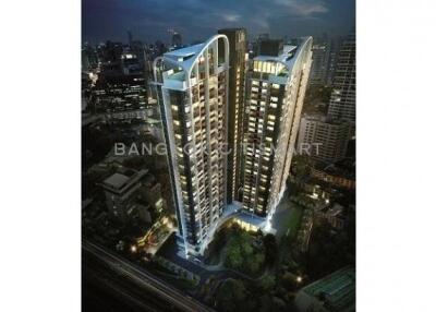 Condo at Life Ratchadapisek for sale