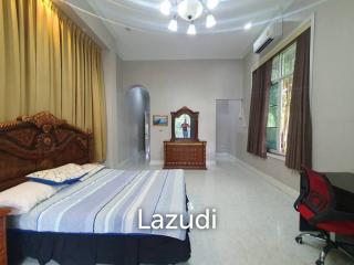 3 Bed 3 Bath 325 SQ.M Large Family House