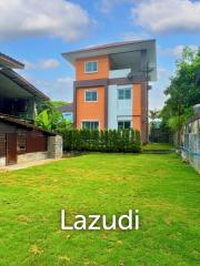 3 Storey Detached House with a wide Garden