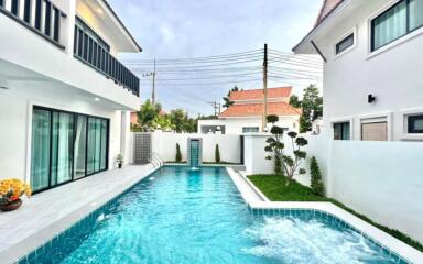 House For Sale in East Pattaya - 5 Bed 6 Bath