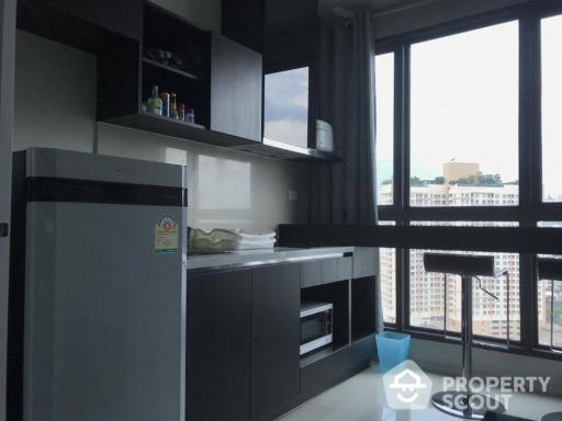 1-BR Condo at Rhythm Sukhumvit 44/1 near BTS Phra Khanong