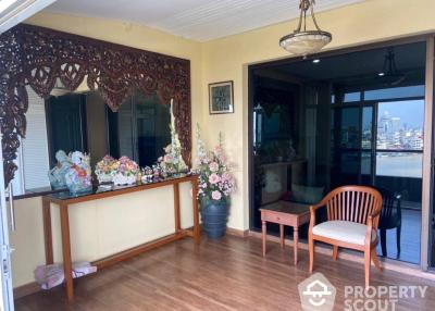 1-BR Condo at Ban Chao Phraya Condo near MRT Hua Lamphong