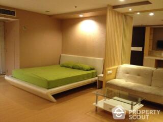 1-BR Condo at The Trendy Condominium near BTS Nana