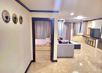 2 bed Condo in Supalai Place Condominium Khlong Tan Nuea Sub District C020297