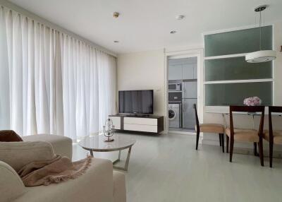 2 bed Condo in The Bangkok Sathorn-Taksin Khlong Ton Sai Sub District C020292