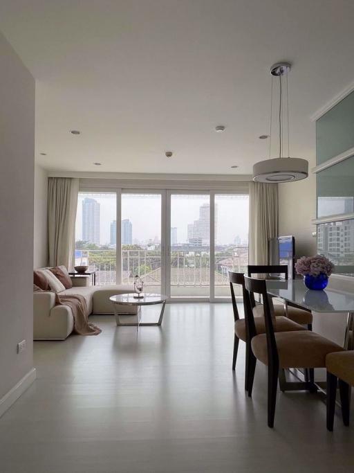 2 bed Condo in The Bangkok Sathorn-Taksin Khlong Ton Sai Sub District C020292