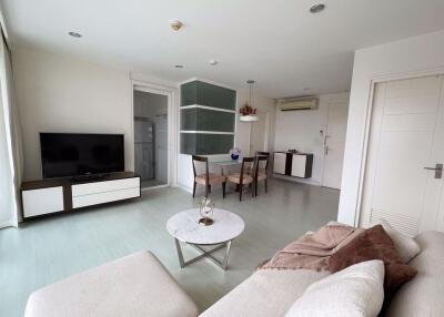 2 bed Condo in The Bangkok Sathorn-Taksin Khlong Ton Sai Sub District C020292