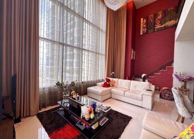 2 bed Duplex in The Emporio Place Khlongtan Sub District D020290