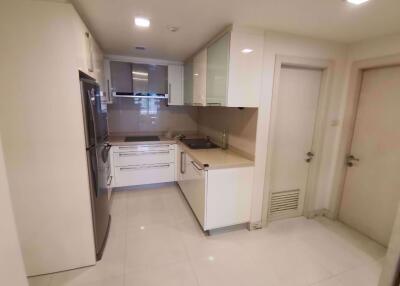 2 bed Condo in All Season Mansion Lumphini Sub District C020289