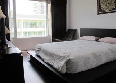 2 bedroom Baan Sanpluem Apartment