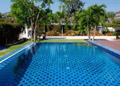 Attractive Modern Pool Villa Borfai