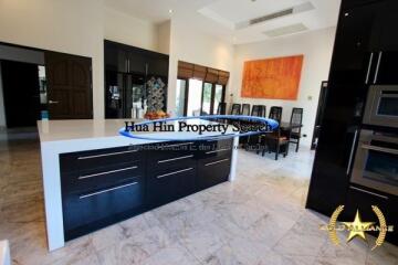 Luxury pool villa west Hua Hin