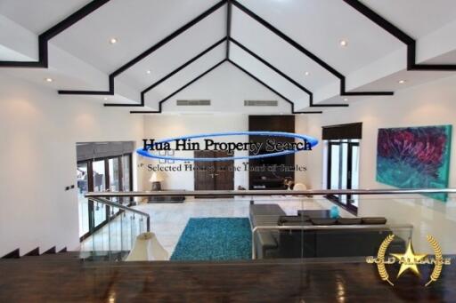 Luxury pool villa west Hua Hin