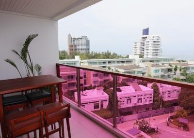 Rocco top floor condo with seaview