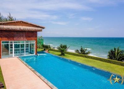 Absolute Luxury Beachfront villa for sale