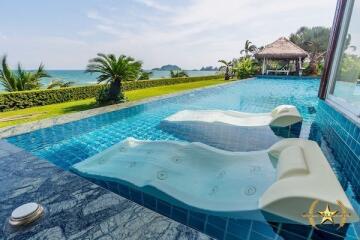 Absolute Luxury Beachfront villa บางสะพานสำหรับขาย