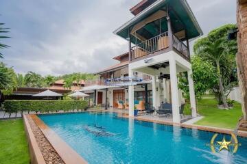 White Lotus Mountain view pool villa