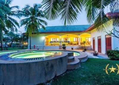 Stuart Park Beautiful Pool Villa With Large Land For Sale Hua Hin