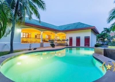 Stuart Park Beautiful Pool Villa With Large Land For Sale Hua Hin