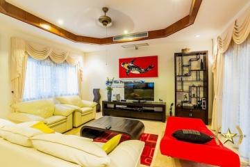 Stuart Park Beautiful Pool Villa With Large Land For Sale Hua Hin