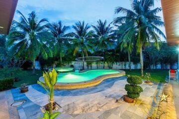 Stuart Park Beautiful Pool Villa With Large Land For Sale Hua Hin