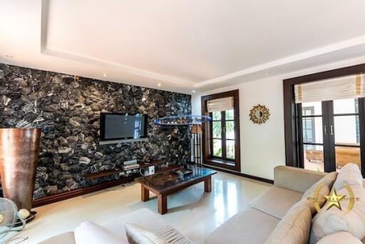 2 storey Bali style villa near Wat Khao Noi for sale Hua Hin