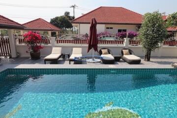 Pine Flower 3 bedroom villa with large pool for sale