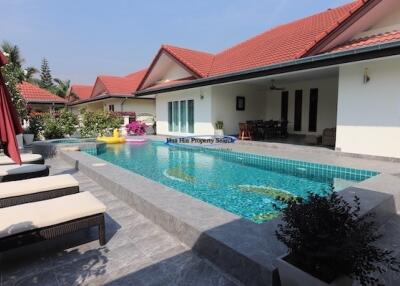 Pine Flower 3 bedroom villa with large pool for sale