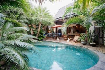 Luxury 3-Bedrooms Thai-Bali Style Pool Villa At Khao Tao