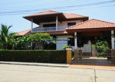 Villa Royal 3 bedroom villa for sale Manora Village