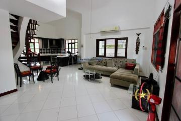 Pak Nam Pran Pool Villa For Sale