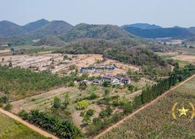 Big luxury estate villa with very large land for sale west of Hua Hin