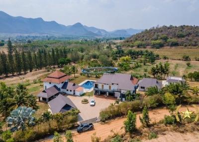 Big luxury estate villa with very large land for sale west of Hua Hin