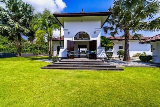 Belvida Estate luxury 5 bedroom pool villa for sale Hua Hin