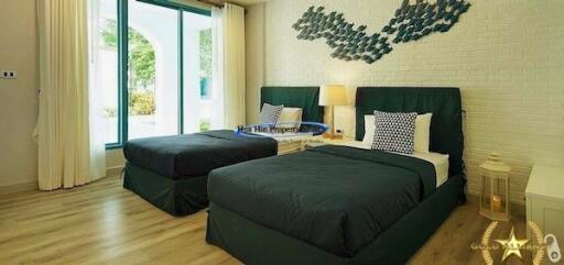 คอนโด The Crest Santora 2 ห้องนอนพร้อมวิวสระว่ายน้ำสำหรับขายหัวหิน
