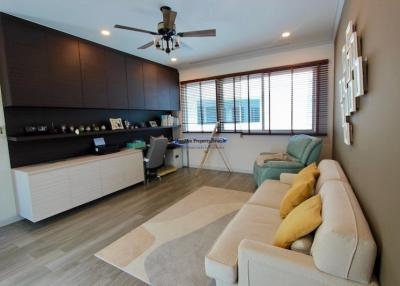 Luxury Palm Hills Pool Villa For Sale Hua Hin