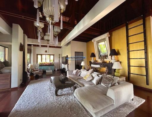 White Lotus 2 luxury pool villa for sale Hua Hin