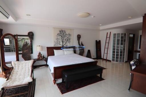 Jamjuree 2 bedroom condo with seaview for sale Hua Hin