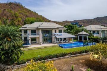 Black Mountain golf course pool villa for sale Hua Hin