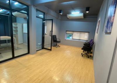 For Rent Bangkok Office Silom Road BTS Surasak Bang Rak