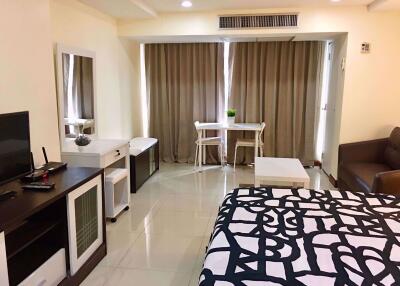 Studio bed Condo in The Trendy Condominium Khlong Tan Nuea Sub District C020298