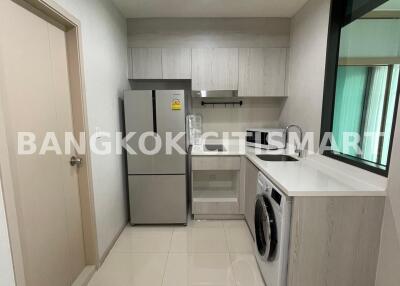 Condo at Life Pinklao for sale