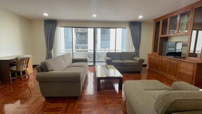 Large Apartment Sukhumvit 23