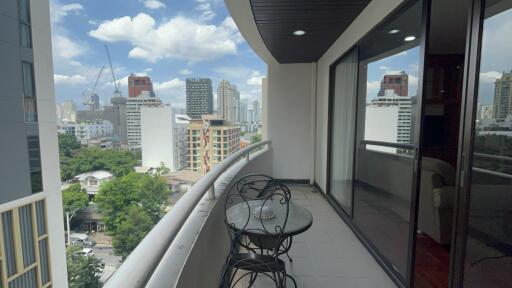 Large Apartment Sukhumvit 23