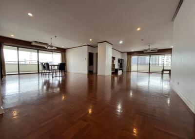 For RENT : Tower Park / 3 Bedroom / 3 Bathrooms / 277 sqm / 85000 THB [10957159]