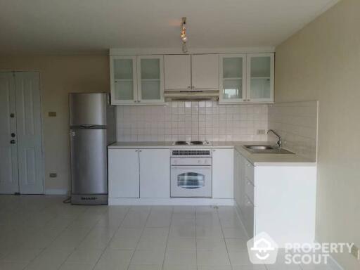 2-BR Condo near BTS Phra Khanong (ID 515201)