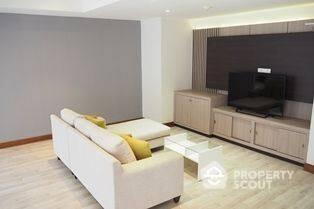 2-BR Apt. near BTS Phloen Chit